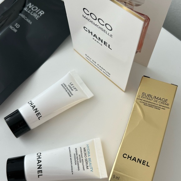 Chanel Bundle 🤍 - Picture 3 of 4